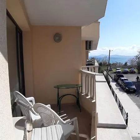 Apartament Sarafovo 公寓 *