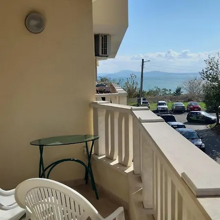 Apartament Sarafovo * 布尔加斯
